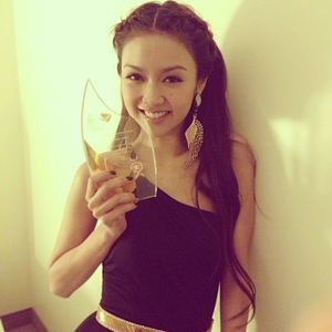 宋佳做爰三级日B
